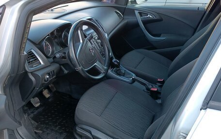 Opel Astra J, 2013 год, 530 000 рублей, 3 фотография