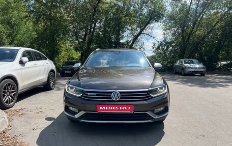 Volkswagen Passat B8 рестайлинг, 2018 год, 3 090 000 рублей, 2 фотография