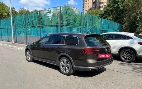 Volkswagen Passat B8 рестайлинг, 2018 год, 3 090 000 рублей, 5 фотография