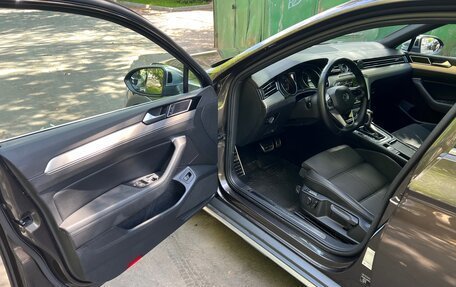 Volkswagen Passat B8 рестайлинг, 2018 год, 3 090 000 рублей, 11 фотография