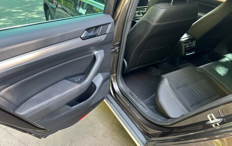 Volkswagen Passat B8 рестайлинг, 2018 год, 3 090 000 рублей, 13 фотография