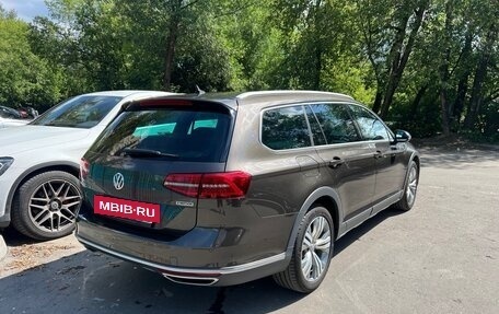 Volkswagen Passat B8 рестайлинг, 2018 год, 3 090 000 рублей, 7 фотография