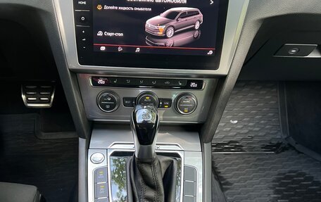 Volkswagen Passat B8 рестайлинг, 2018 год, 3 090 000 рублей, 21 фотография