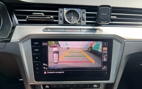 Volkswagen Passat B8 рестайлинг, 2018 год, 3 090 000 рублей, 23 фотография