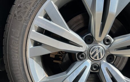 Volkswagen Passat B8 рестайлинг, 2018 год, 3 090 000 рублей, 32 фотография