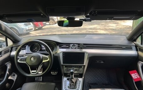 Volkswagen Passat B8 рестайлинг, 2018 год, 3 090 000 рублей, 27 фотография