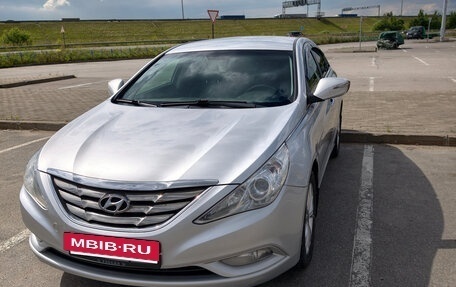 Hyundai Sonata VI, 2011 год, 1 050 000 рублей, 4 фотография