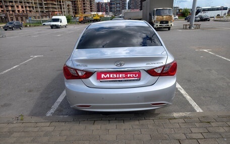 Hyundai Sonata VI, 2011 год, 1 050 000 рублей, 6 фотография