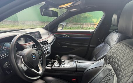 BMW 7 серия, 2016 год, 3 650 000 рублей, 9 фотография