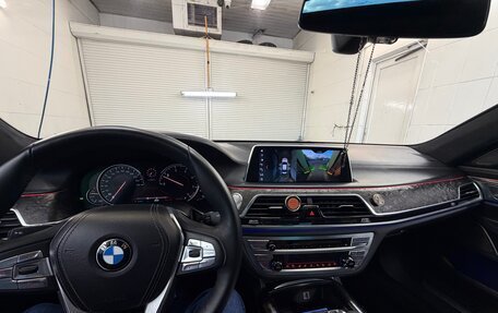 BMW 7 серия, 2016 год, 3 650 000 рублей, 15 фотография