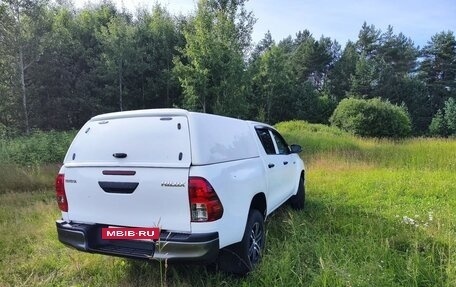 Toyota Hilux VIII, 2020 год, 5 000 000 рублей, 4 фотография