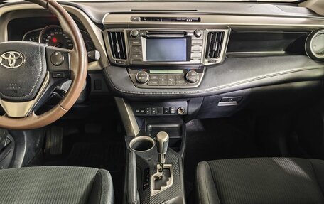 Toyota RAV4, 2014 год, 1 695 000 рублей, 13 фотография