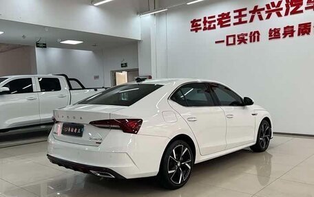 Skoda Octavia IV, 2021 год, 1 660 000 рублей, 2 фотография