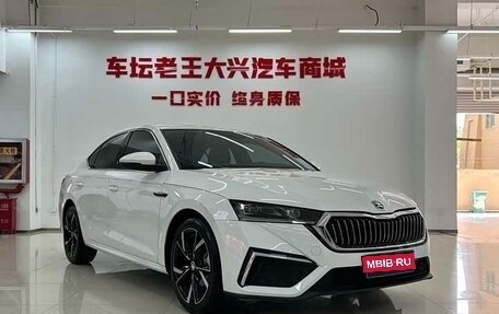 Skoda Octavia IV, 2021 год, 1 660 000 рублей, 1 фотография
