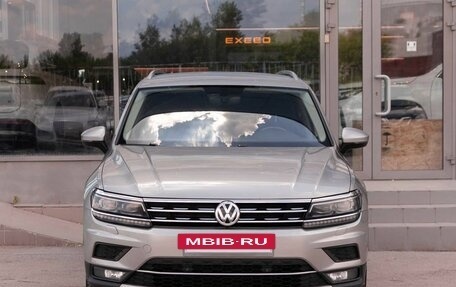Volkswagen Tiguan II, 2018 год, 2 280 000 рублей, 2 фотография