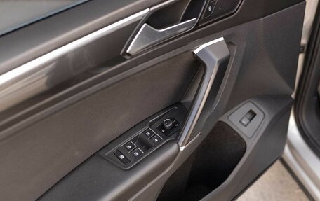 Volkswagen Tiguan II, 2018 год, 2 280 000 рублей, 16 фотография