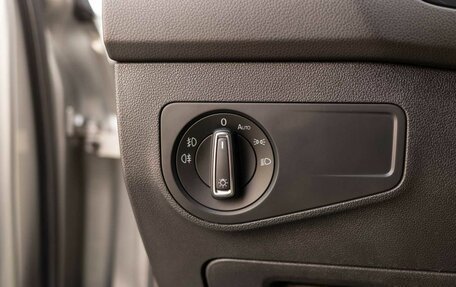 Volkswagen Tiguan II, 2018 год, 2 280 000 рублей, 17 фотография