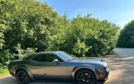 Dodge Challenger III рестайлинг 2, 2020 год, 2 500 000 рублей, 5 фотография