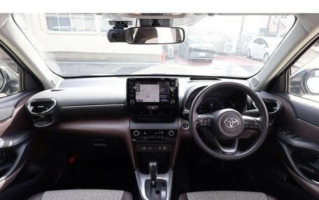 Toyota Yaris Cross, 2023 год, 1 310 007 рублей, 8 фотография