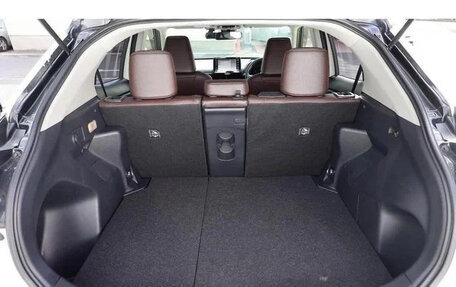 Toyota Yaris Cross, 2023 год, 1 310 007 рублей, 12 фотография