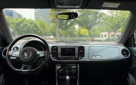 Volkswagen Beetle, 2018 год, 1 301 000 рублей, 11 фотография