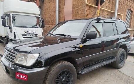 Toyota Land Cruiser 100 рестайлинг 2, 2003 год, 1 600 000 рублей, 2 фотография