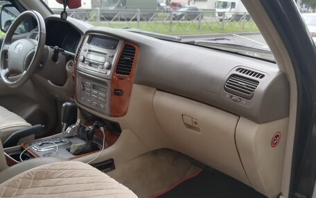 Toyota Land Cruiser 100 рестайлинг 2, 2003 год, 1 600 000 рублей, 7 фотография