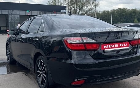 Toyota Camry, 2017 год, 2 500 000 рублей, 6 фотография