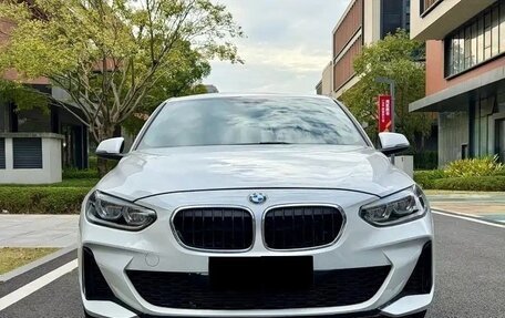 BMW 1 серия, 2022 год, 1 792 000 рублей, 2 фотография