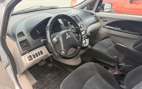 Mitsubishi Grandis, 2006 год, 850 000 рублей, 5 фотография