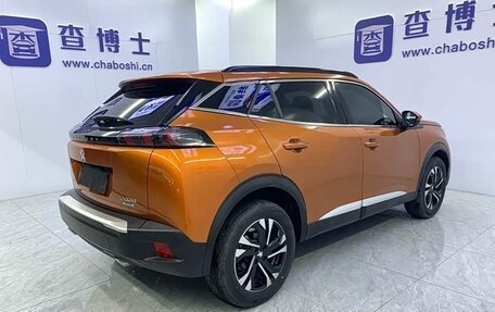 Peugeot 2008 II, 2022 год, 1 380 000 рублей, 4 фотография