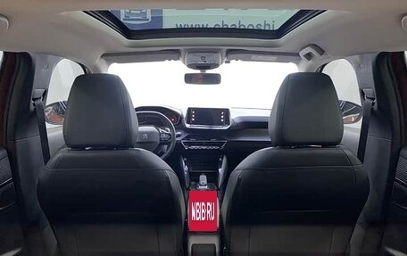 Peugeot 2008 II, 2022 год, 1 380 000 рублей, 10 фотография