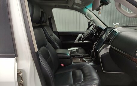 Toyota Land Cruiser 200, 2014 год, 4 799 000 рублей, 9 фотография