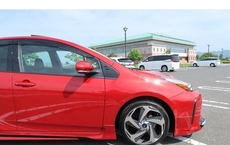 Toyota Prius IV XW50, 2022 год, 1 808 000 рублей, 10 фотография