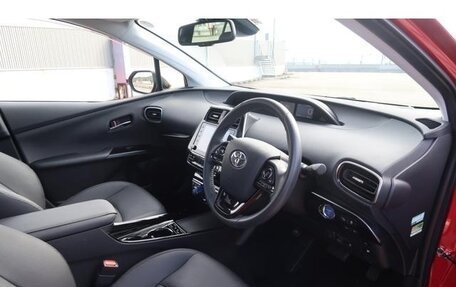 Toyota Prius IV XW50, 2022 год, 1 808 000 рублей, 27 фотография