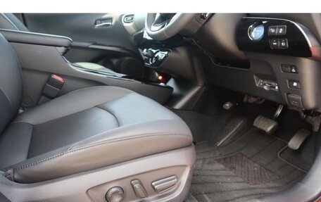 Toyota Prius IV XW50, 2022 год, 1 808 000 рублей, 39 фотография