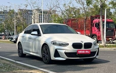BMW 1 серия, 2023 год, 1 680 000 рублей, 3 фотография