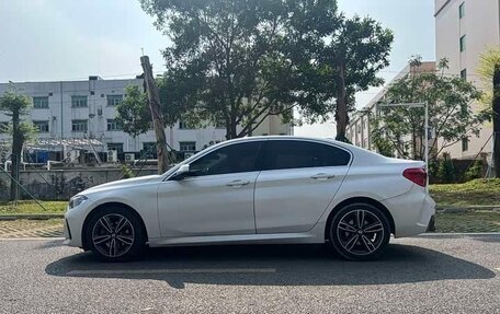 BMW 1 серия, 2023 год, 1 680 000 рублей, 8 фотография