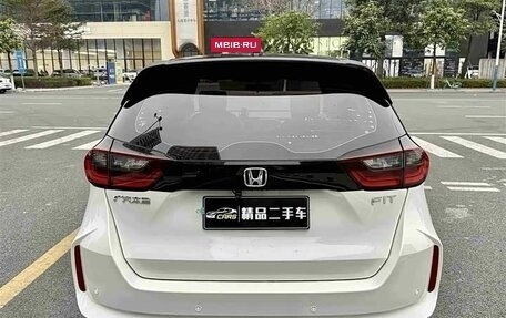 Honda Fit, 2021 год, 1 070 000 рублей, 5 фотография
