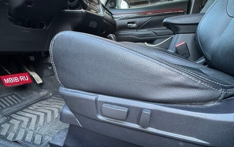 Mitsubishi Outlander III рестайлинг 3, 2017 год, 2 100 000 рублей, 13 фотография