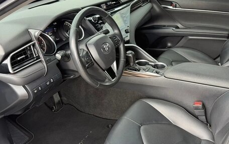 Toyota Camry, 2019 год, 2 050 000 рублей, 5 фотография