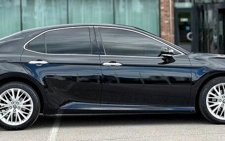 Toyota Camry, 2019 год, 2 050 000 рублей, 4 фотография