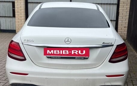 Mercedes-Benz E-Класс, 2016 год, 2 990 000 рублей, 2 фотография