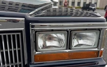 Cadillac Fleetwood I, 1991 год, 7 400 000 рублей, 8 фотография