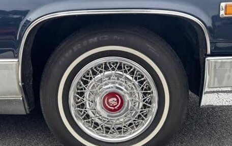 Cadillac Fleetwood I, 1991 год, 7 400 000 рублей, 23 фотография