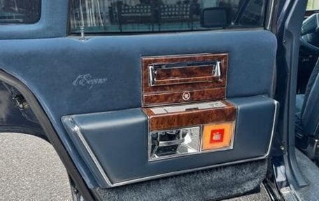 Cadillac Fleetwood I, 1991 год, 7 400 000 рублей, 28 фотография