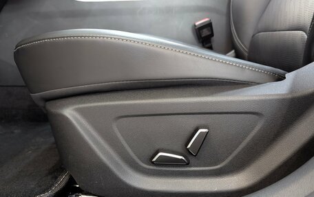 Geely Emgrand, 2024 год, 1 790 000 рублей, 16 фотография