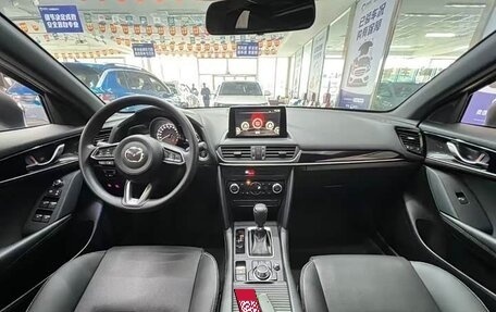 Mazda CX-4, 2023 год, 2 250 000 рублей, 7 фотография