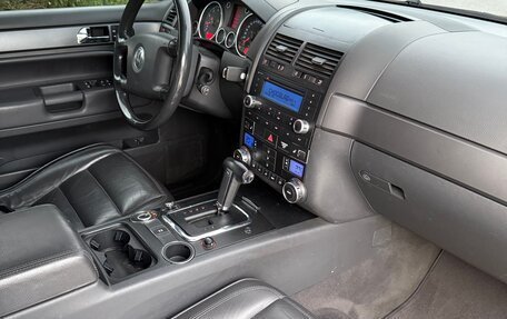 Volkswagen Touareg III, 2003 год, 725 000 рублей, 29 фотография