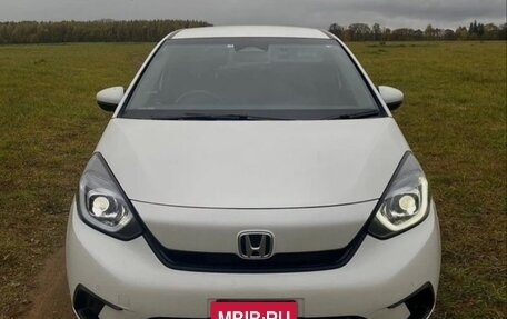Honda Fit, 2020 год, 830 000 рублей, 2 фотография
